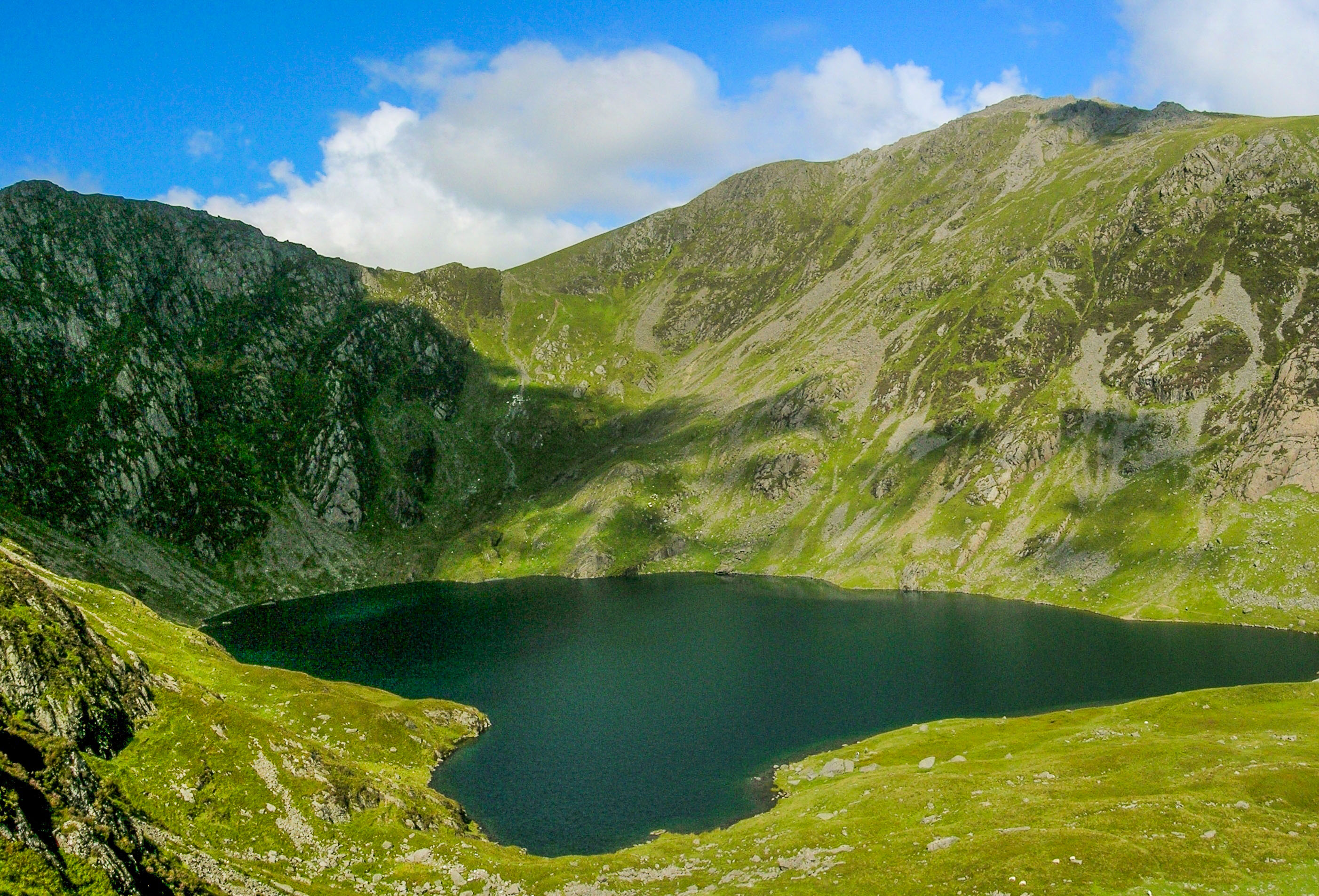 Dolgellau, United Kingdom — Where Welsh Heritage Meets Untamed Natural Beauty
